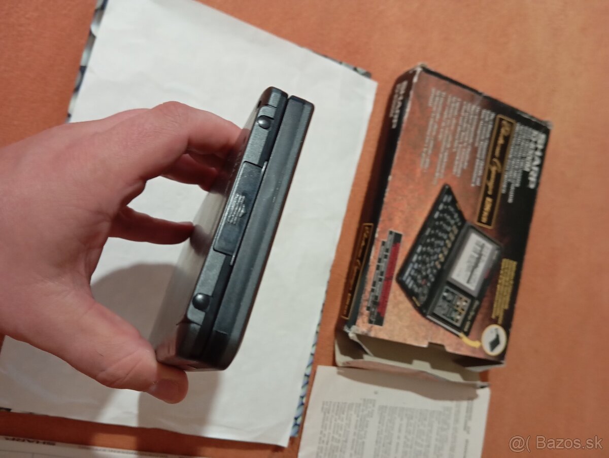 Sharp elektronický organizer - 7