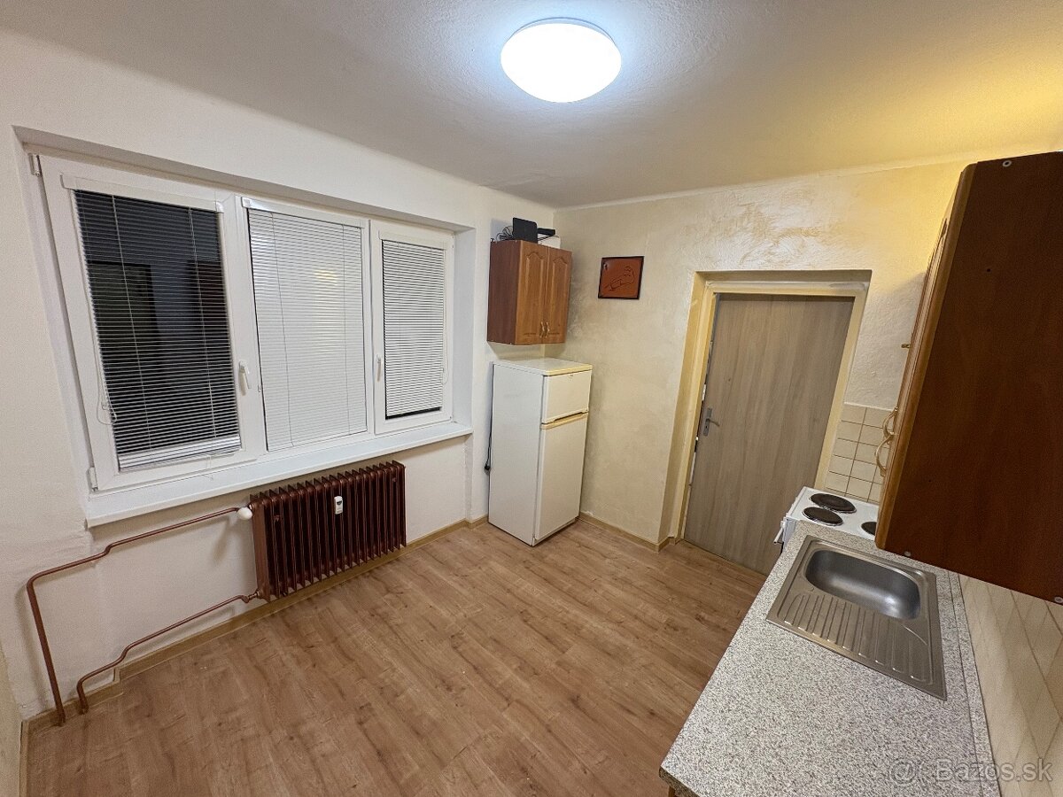 1.izbovy byt v Trenčíne na prenajom - 7