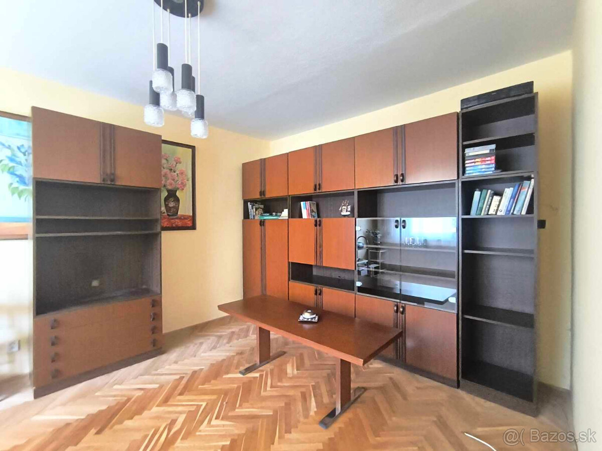 ‼️ BYT NA PREDAJ, BÁNOVCE NAD BEBRAVOU - SÍDLISKO SEVER ( 3 - 7