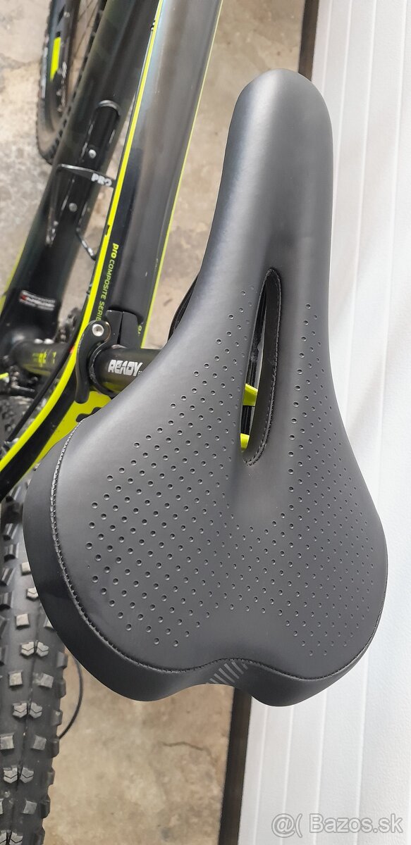 Predám horský bicykel CUBE - 7