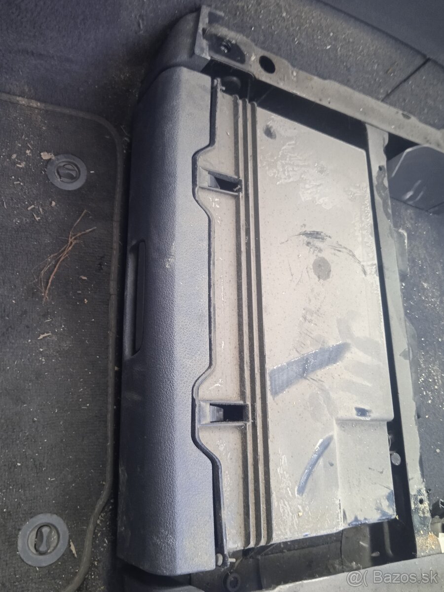 vw touran 1,6 FSI 6rychlostny - 7