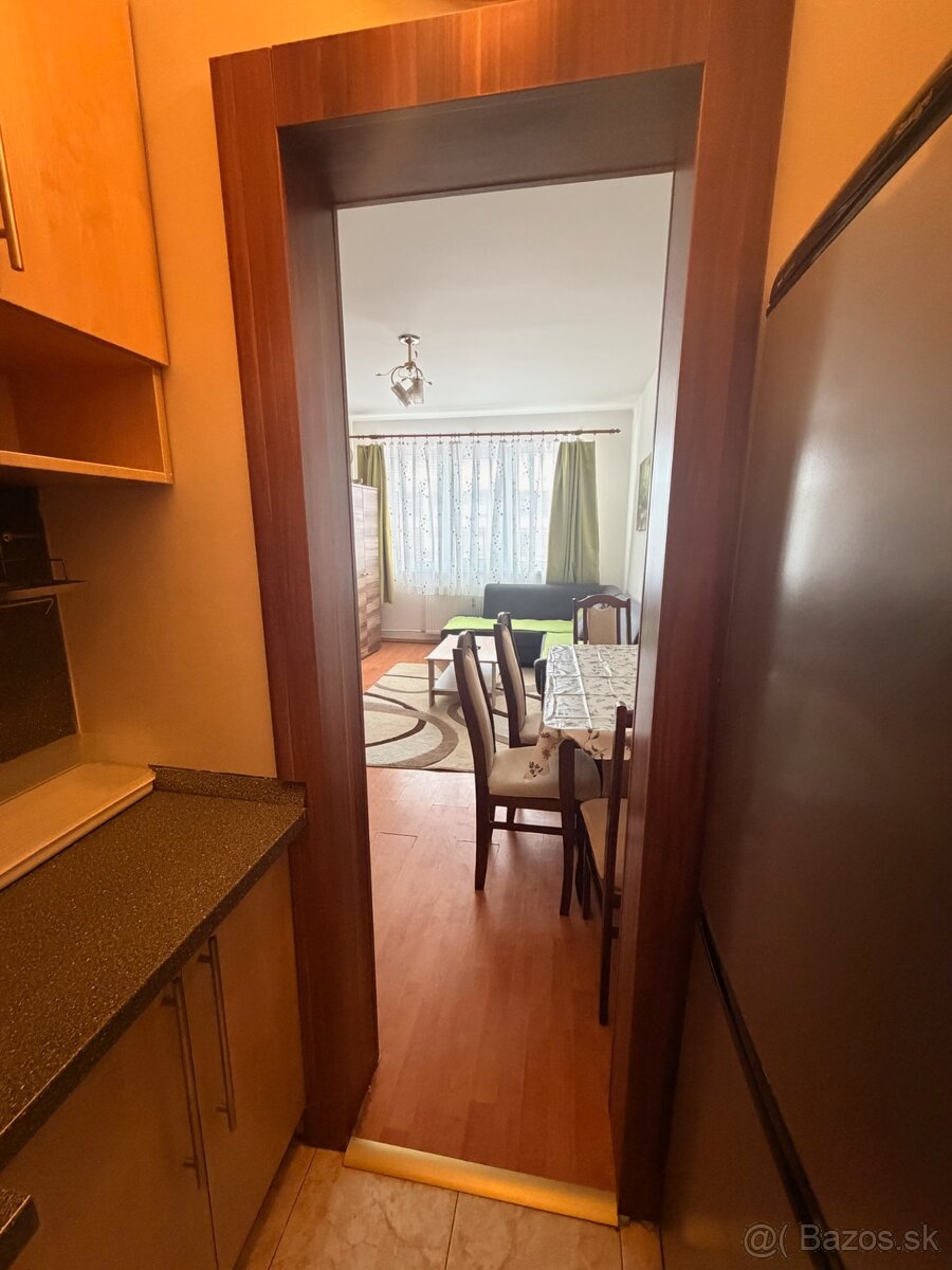 Na prenájom 2 izbový byt - 7