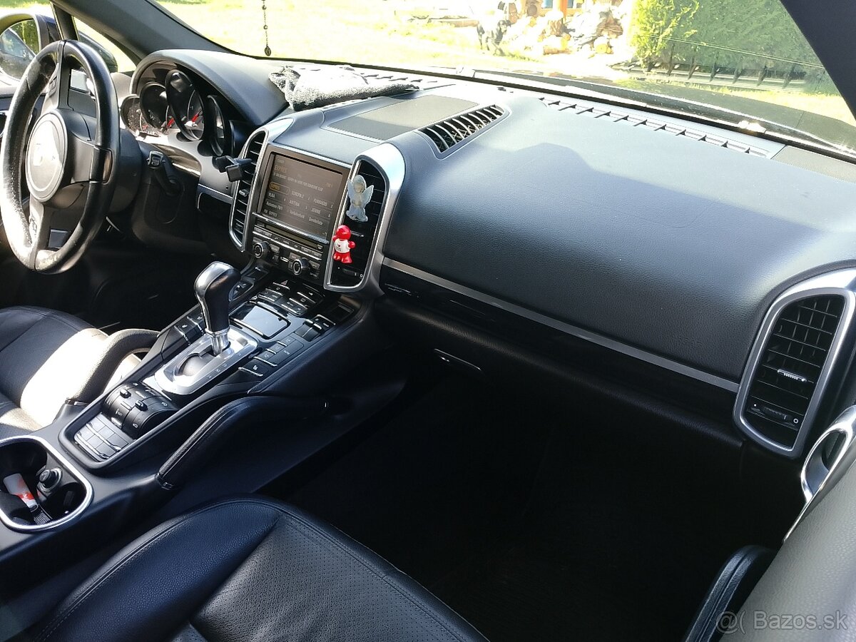 Porsche Cayenne - 7