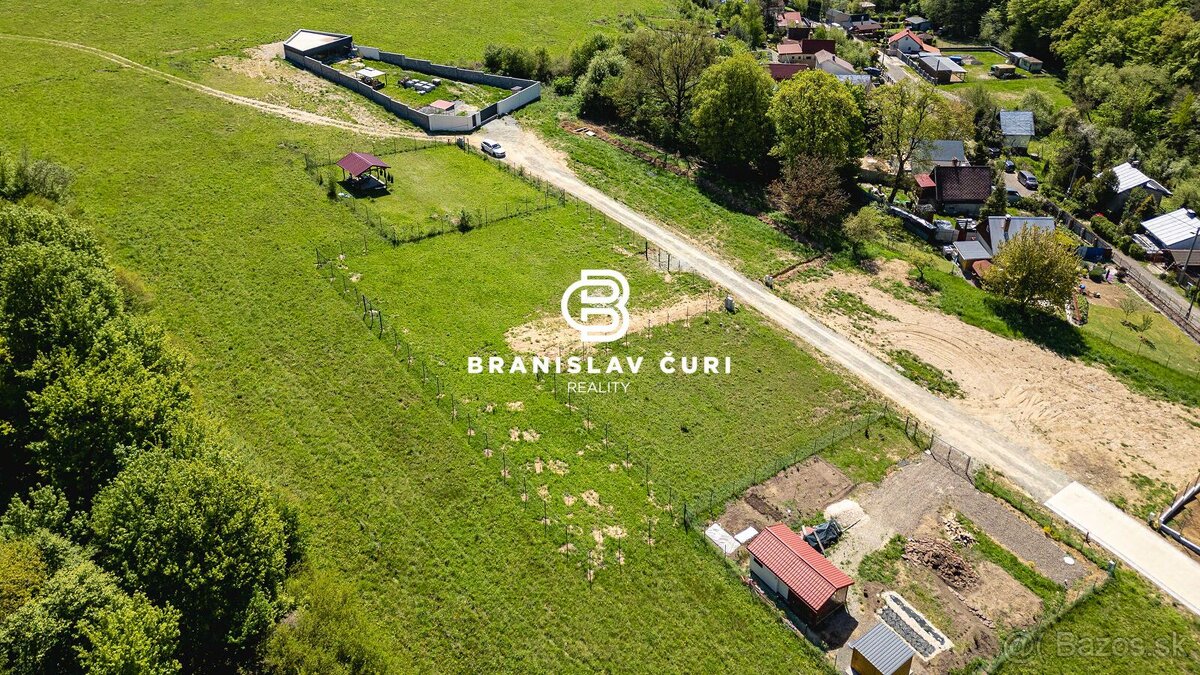 NA PREDAJ POZEMOK V MYSLAVE - 7