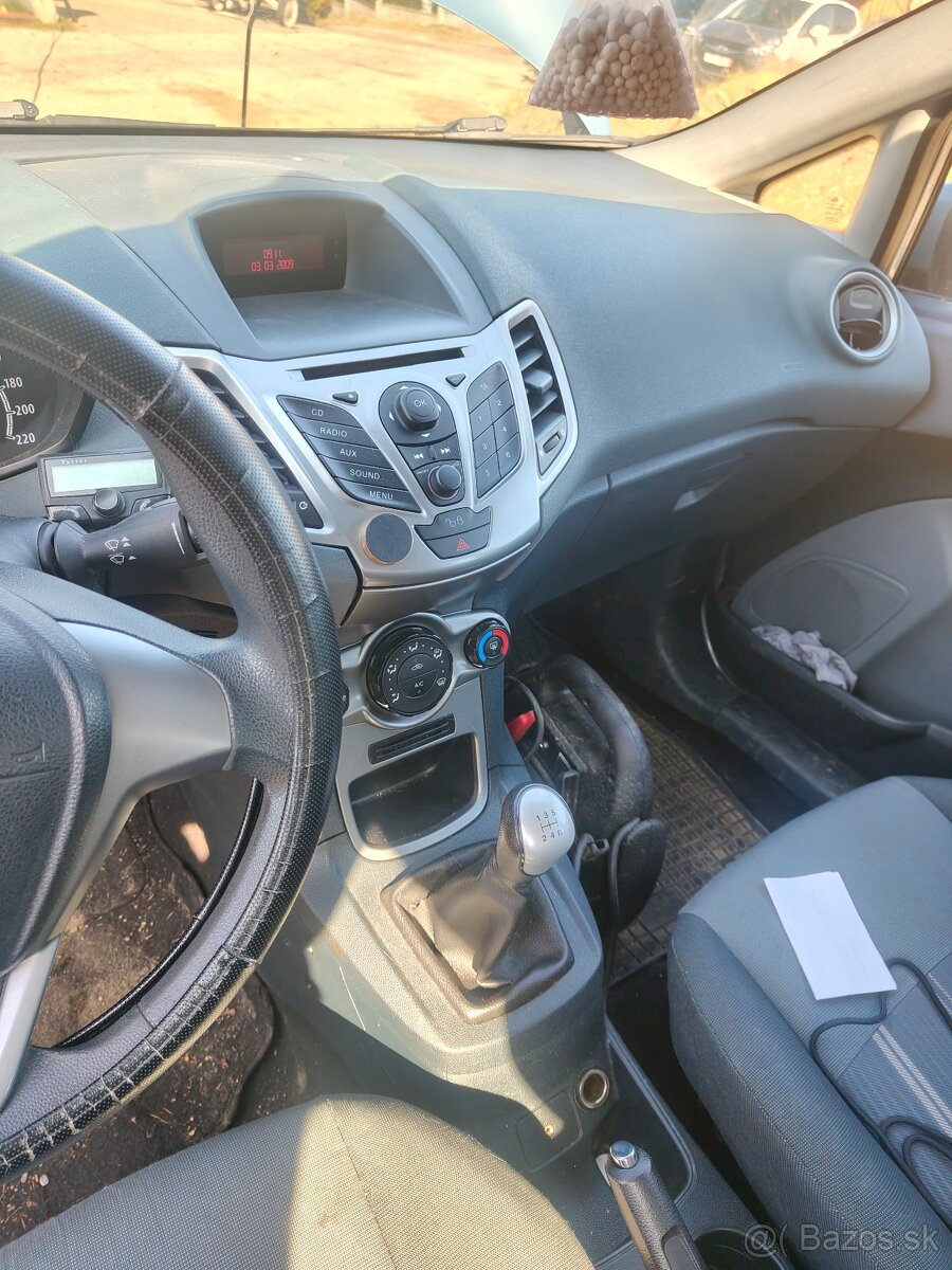 Ford fiesta 2009 - 7