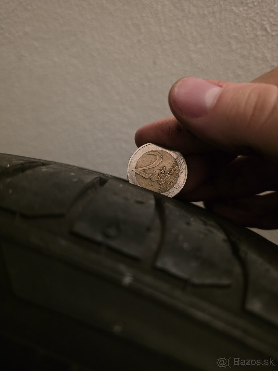 Letné pneu 245/40 R19 - 7