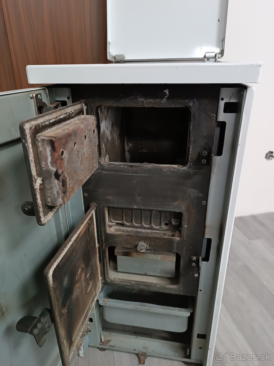 SPORÁK na drevo 6kw - 7