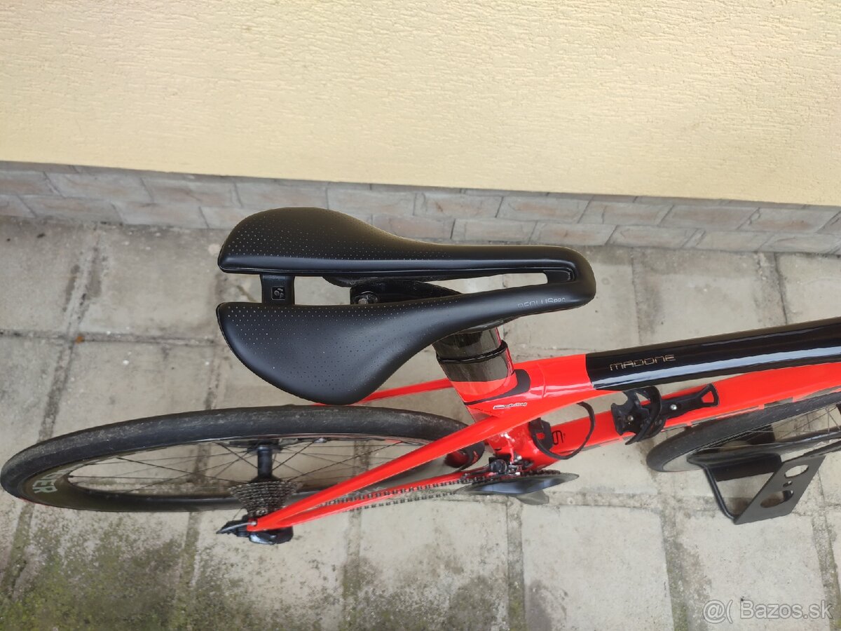 Trek Madone SL6 GEN6 - 7