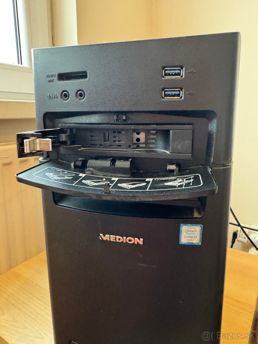 Predám desktop MEDION Akoya P2130 - 7