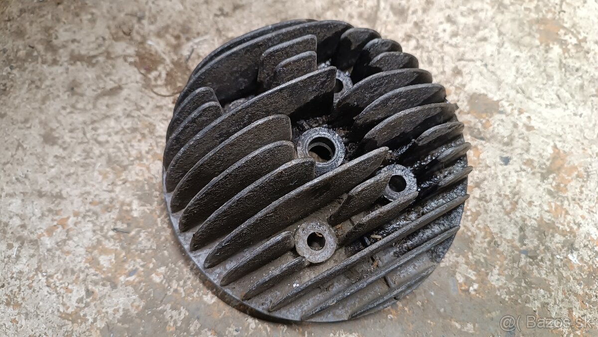 Predám hlava na ČZ 175 - 7