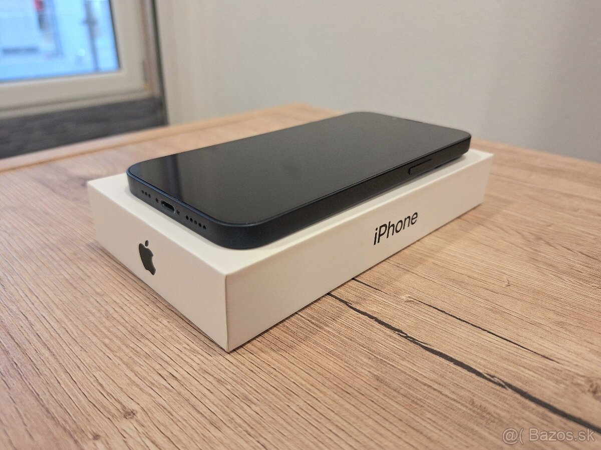 Apple iPhone 13 128GB - 7