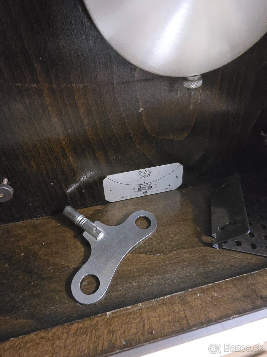 Nástenné drevene hodiny junghas ako nové - 7