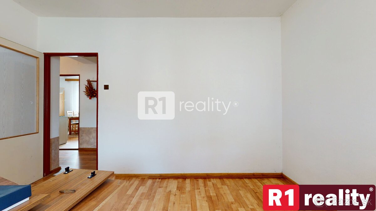 Rodinný dom s veľkým pozemkom 1779 m2 / Vaďovce pri Starej T - 7