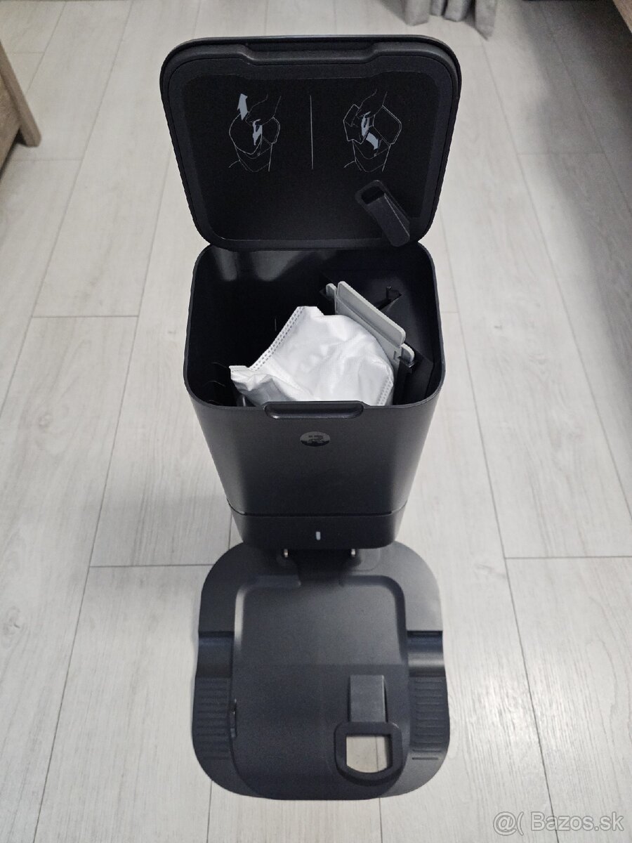 iRobot Roomba i7+ - 7