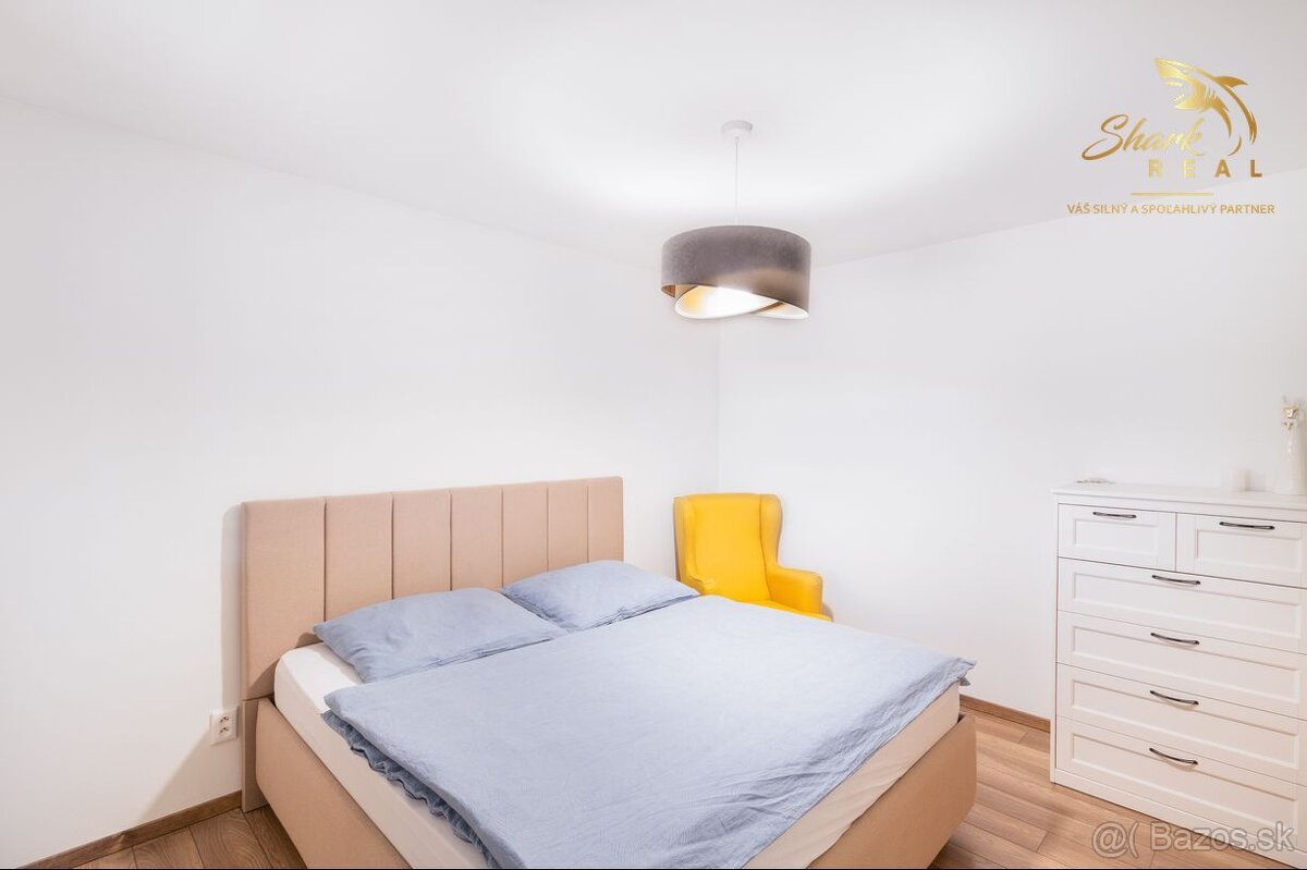 Rodinný dom s bazénom na predaj - 7