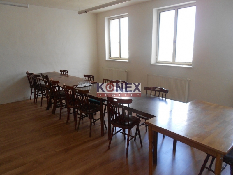 NA PREDAJ Administratívna budova – ul. Stavbárov, Michalovc - 7