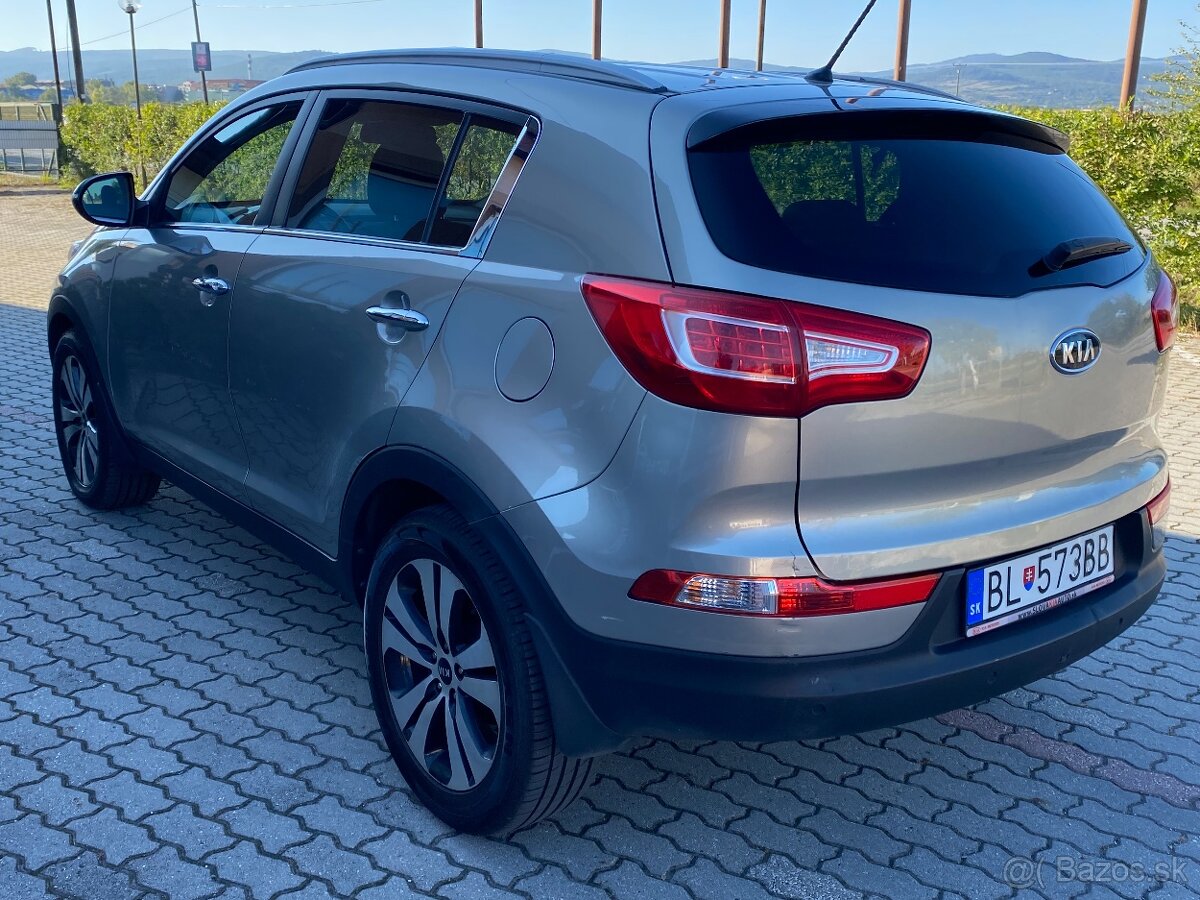 KIA SPORTAGE 2,0 CRDi - 7