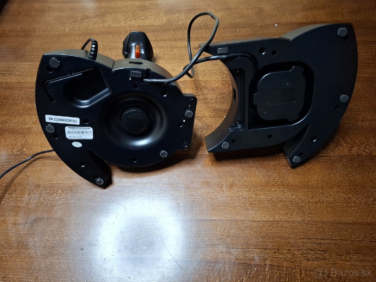 Joystick Thrustmaster T.Flight Hotas X - 7