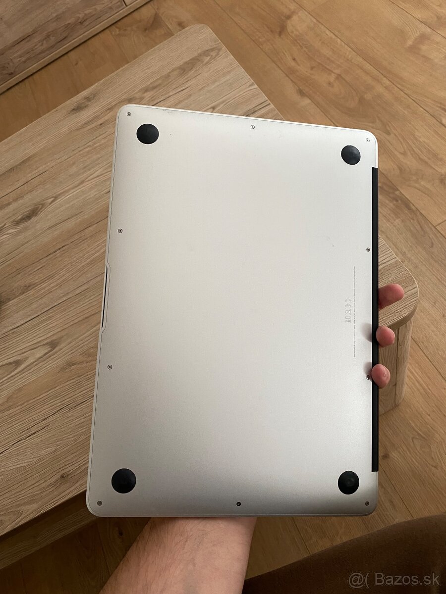 MacBook Air 13" (2017) - 7