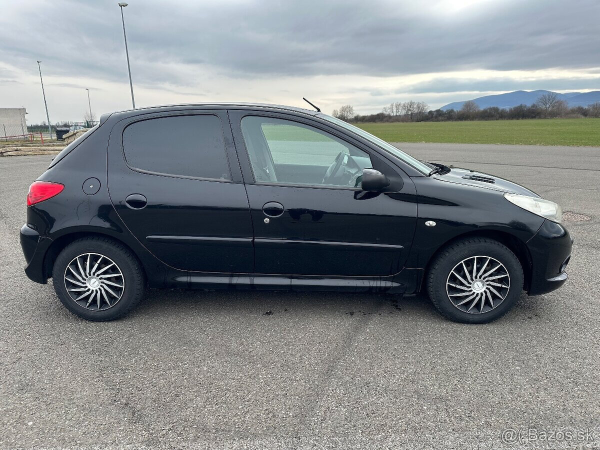 Peugeot 206+ - 7