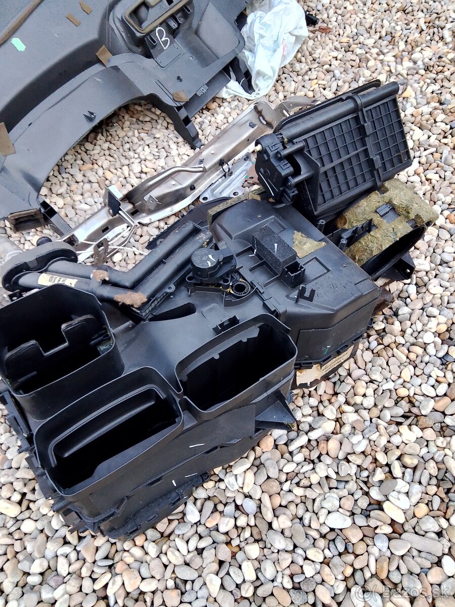 Ford Galaxy, 1,9tdi, 85kw, 2002 - 7