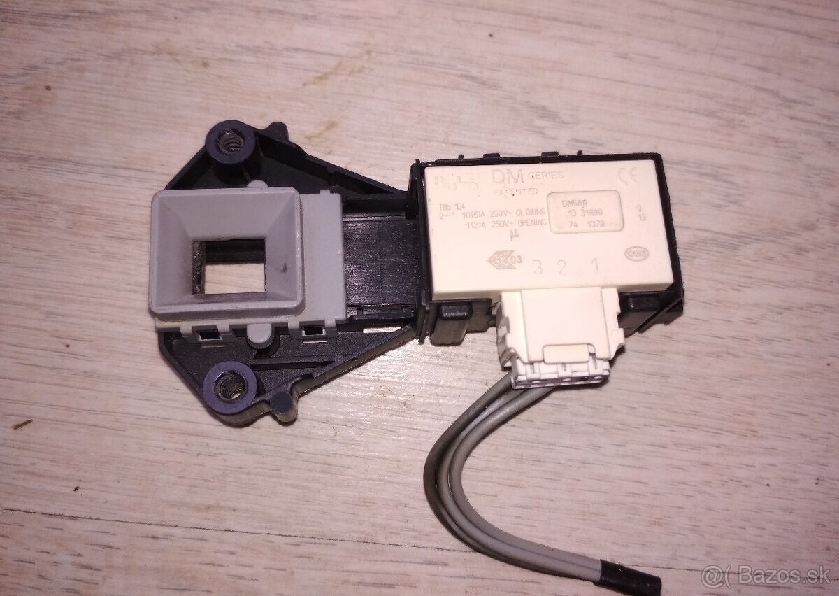 Rozpredám práčku Whirlpool AWG - 7