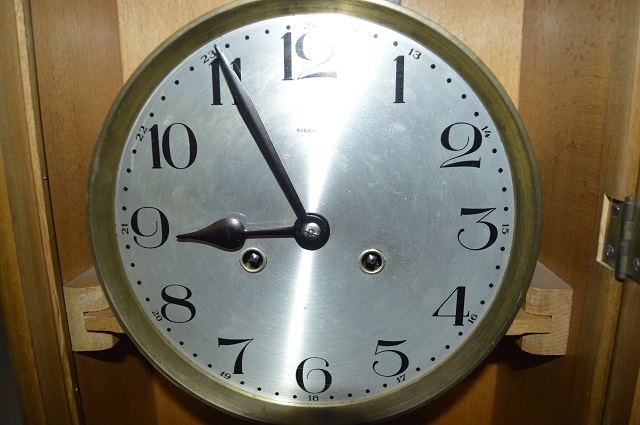predam krasne nastenne hodiny KIENZLE - 7