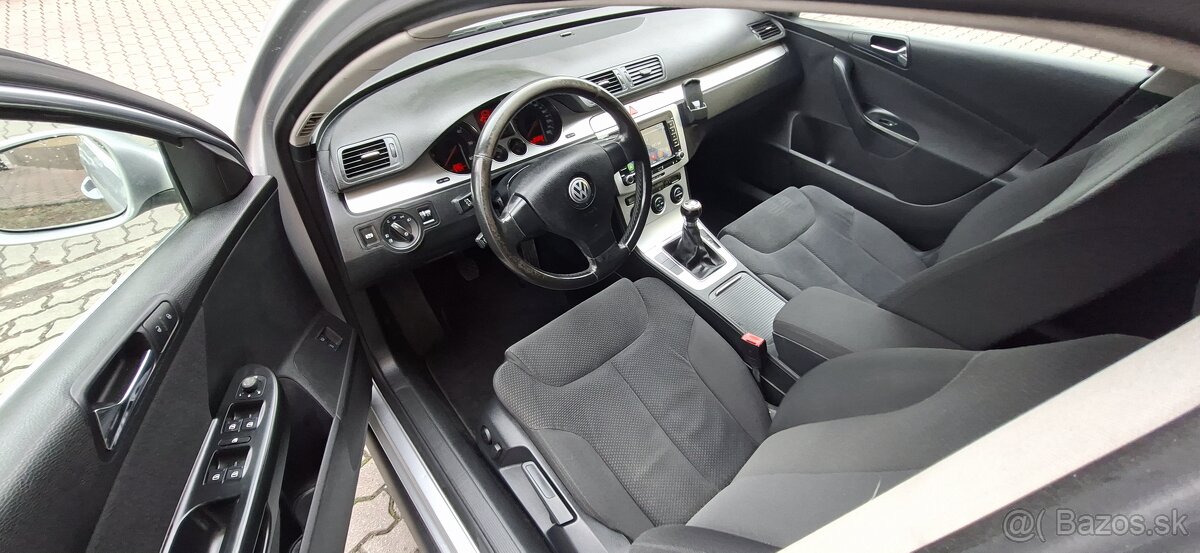 Predám Volkswagen Passat b6 Combi 2.0 Tdi 103Kw R.V.2009 - 7