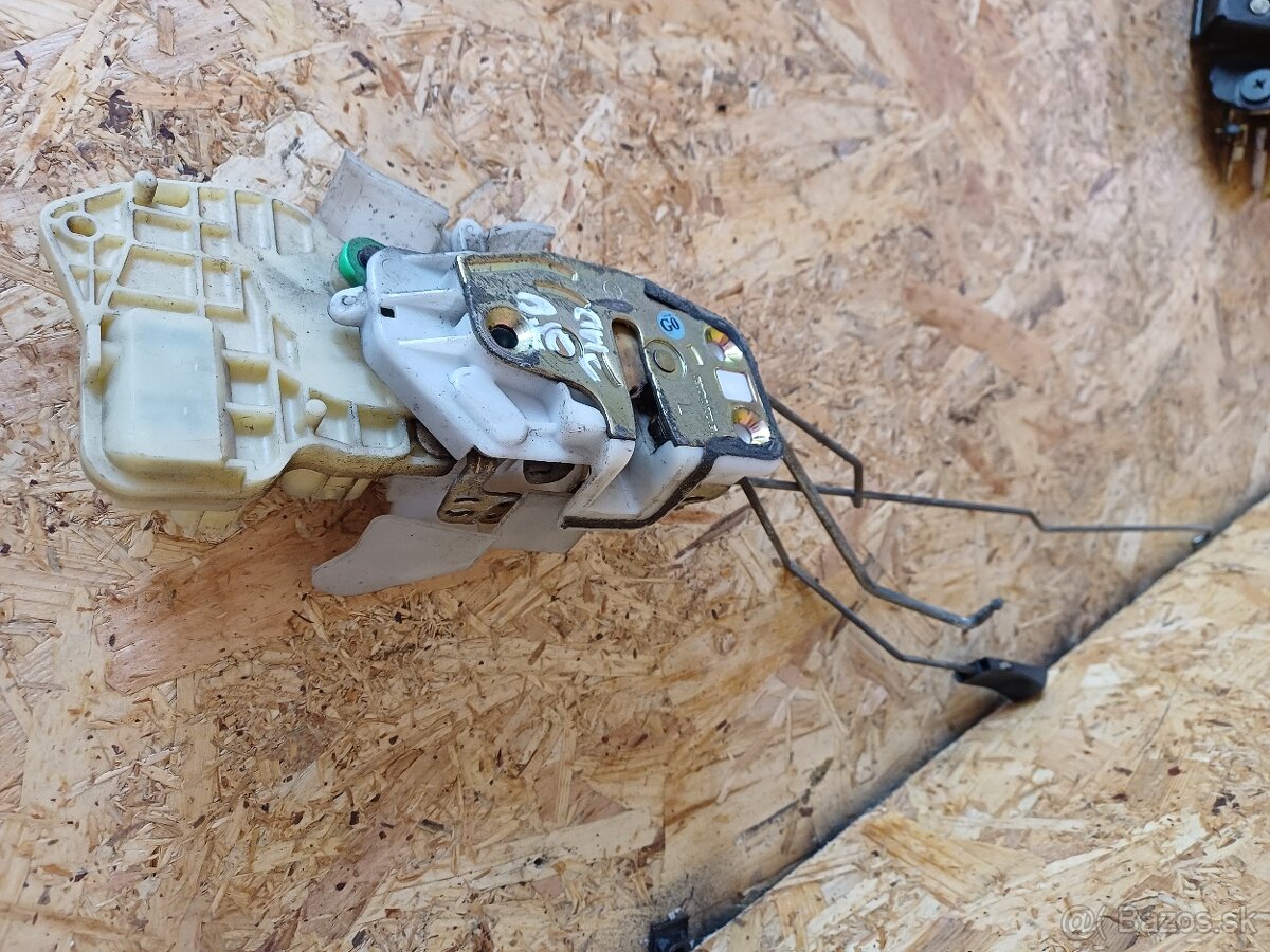 Honda Civic (2001-2005) náhradní díly - 7