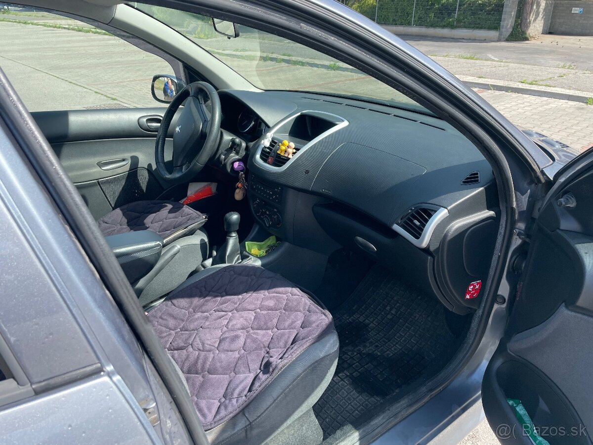 Predam Peugeot 206 + - 7