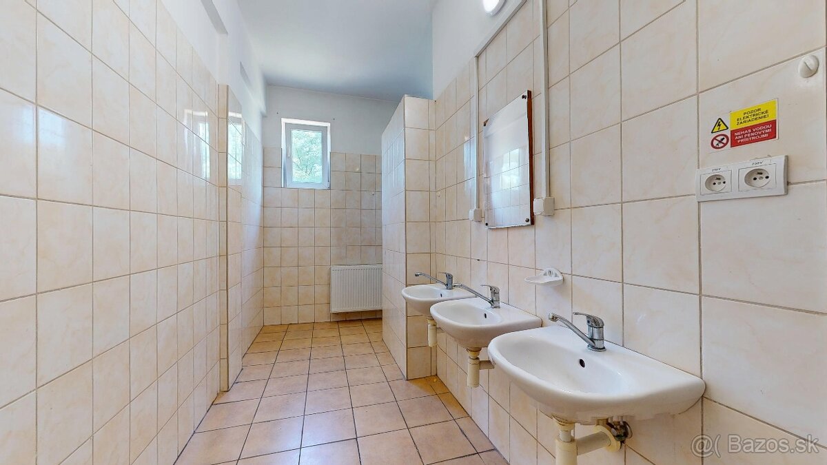 Na predaj polyfunkčná budova obec Svinná - 7