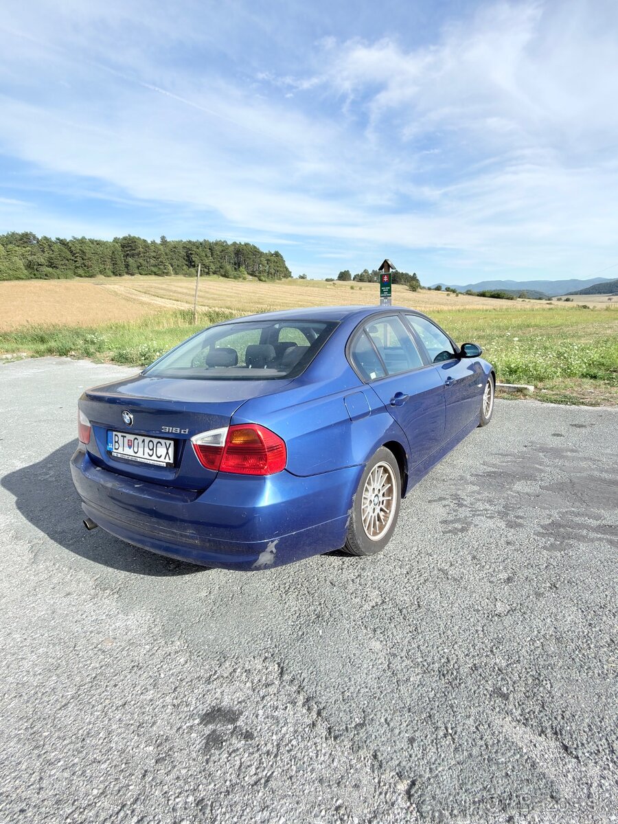 BMW e90 318d - 2006 - 7