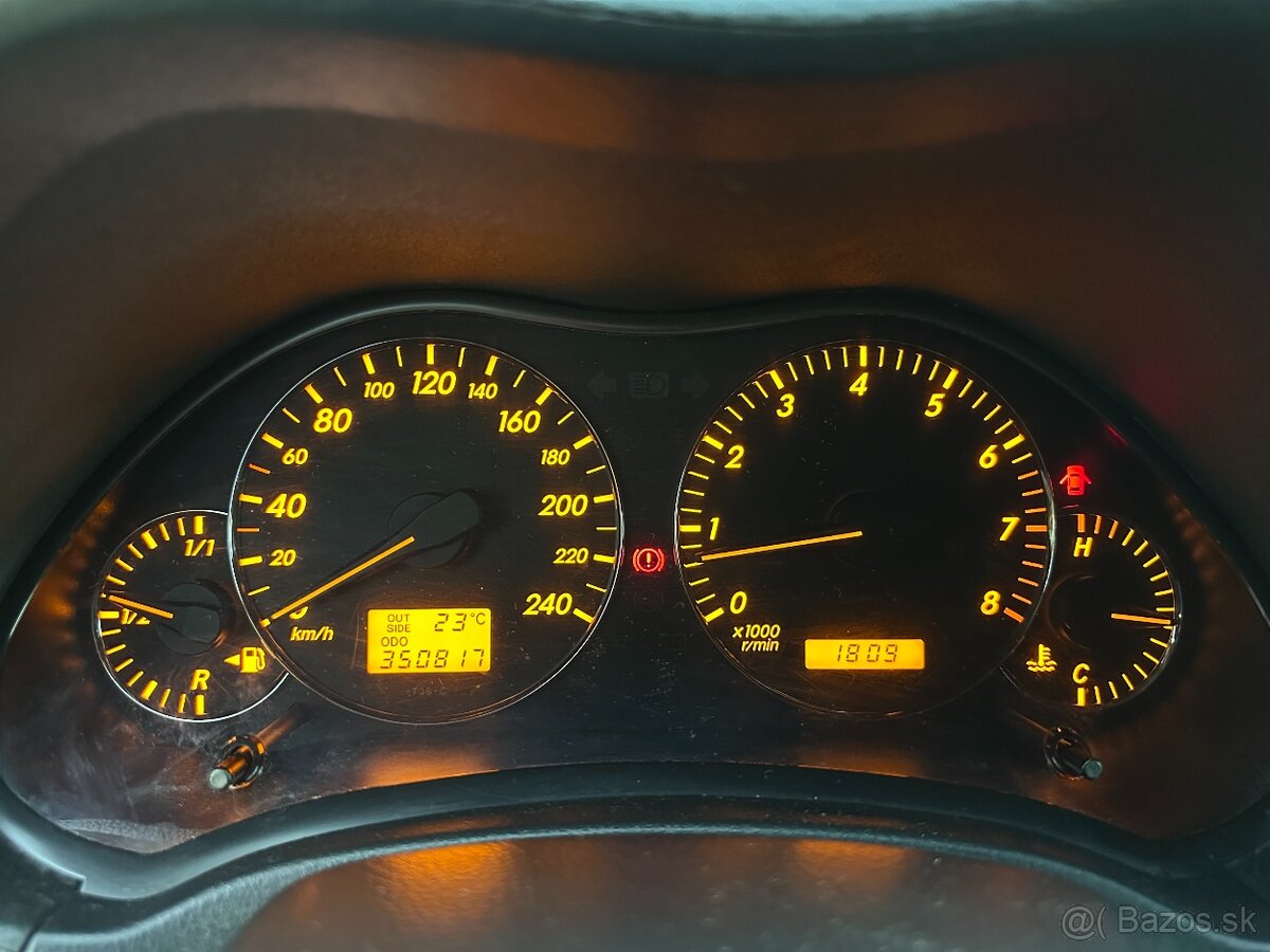 Toyota Avensis 1.8 - 7