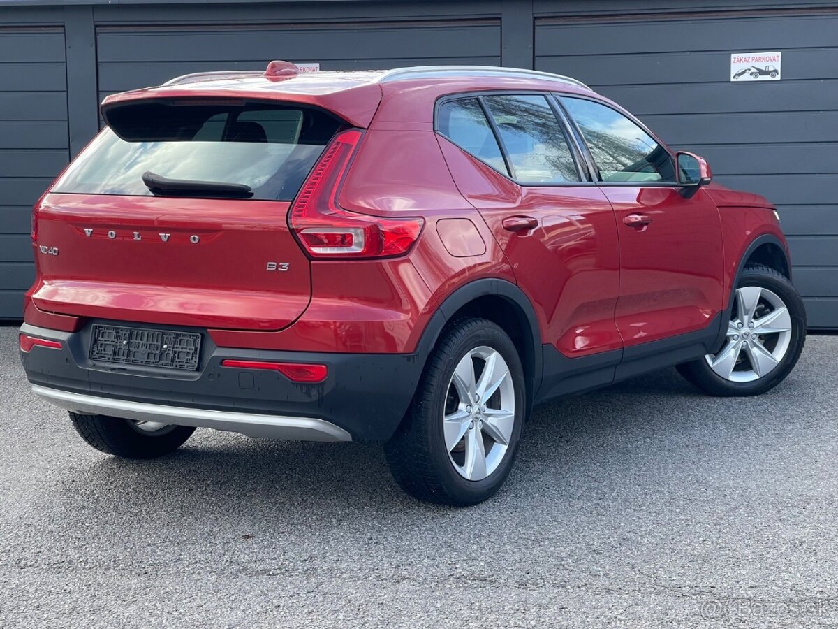 Volvo XC40 2.0 B3 mHEV Core A/T - 7