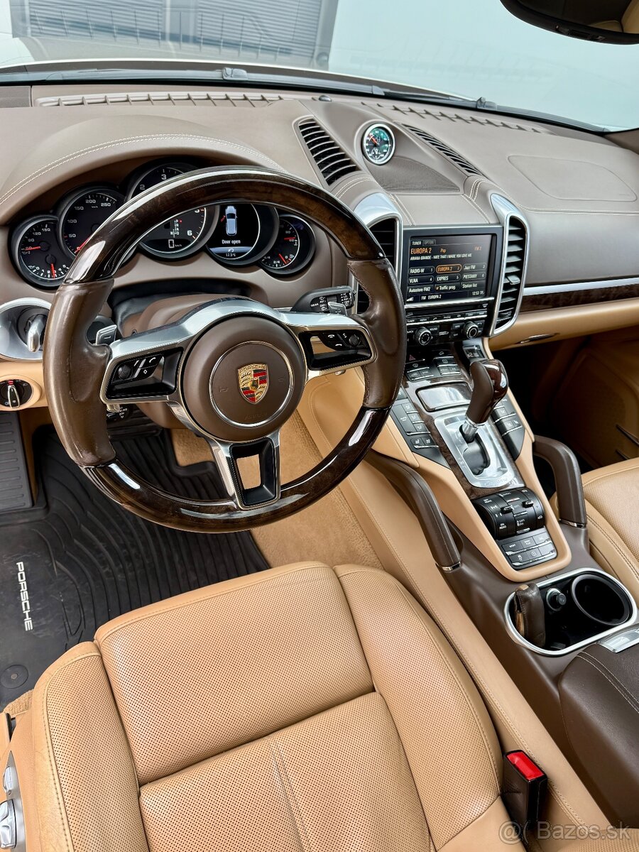 Porsche Cayenne 3.0 Facelift chrono - 7
