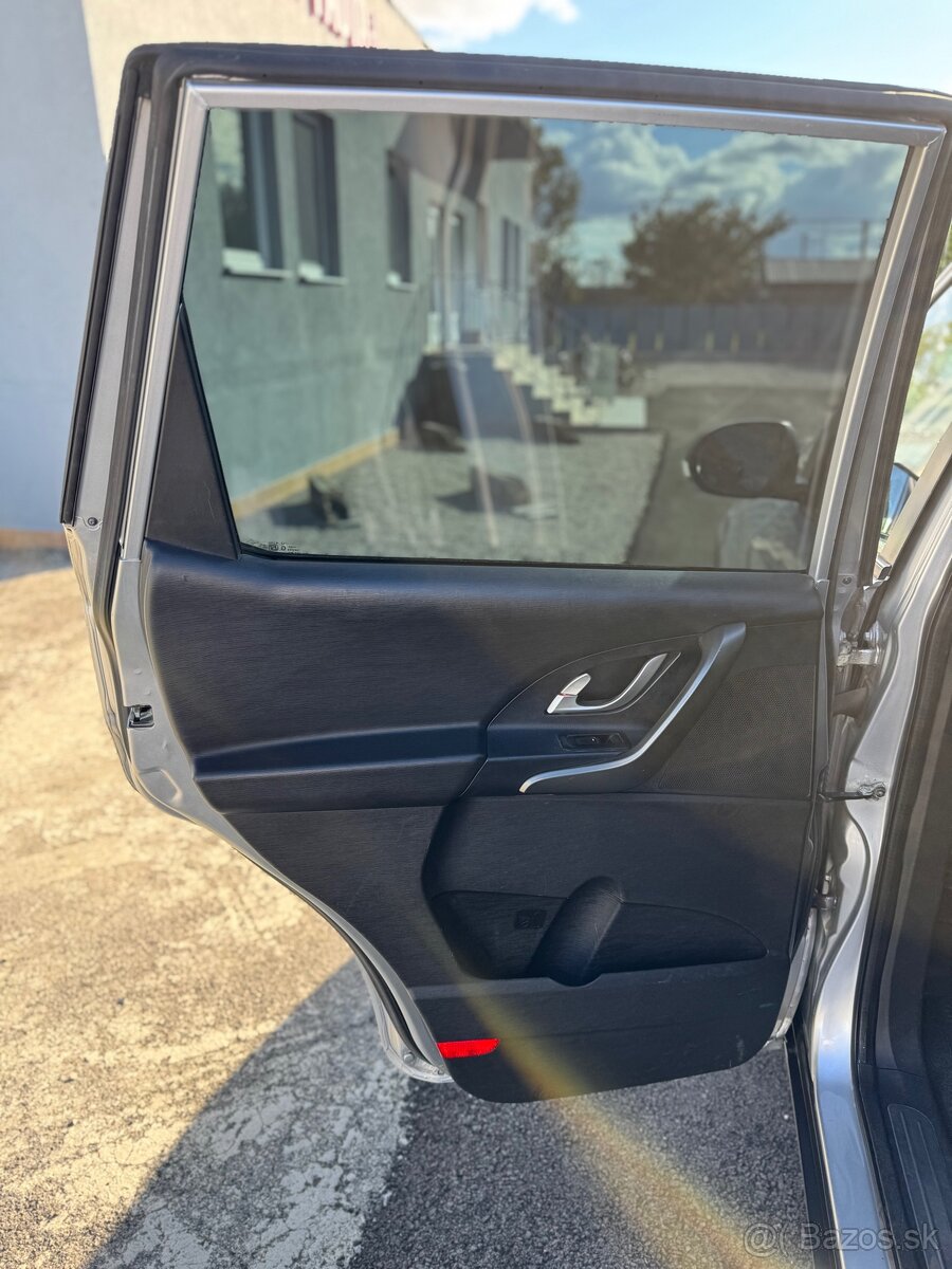 Mahindra XUV 500 W6 2.2 16V CRDi 4x4 EURO 5B - 7