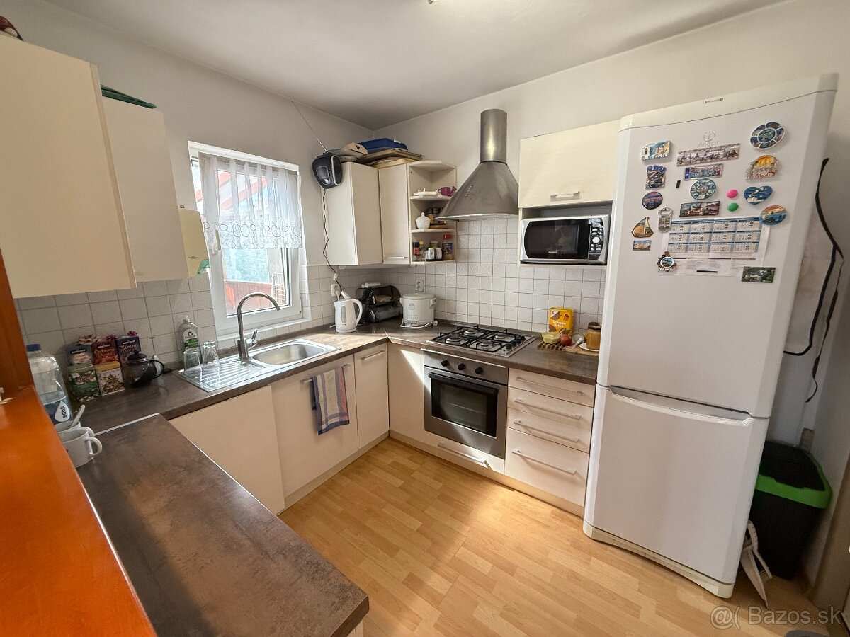 Exkluzívne iba v APEX reality 5i. RD v Horných Otrokovciach - 7