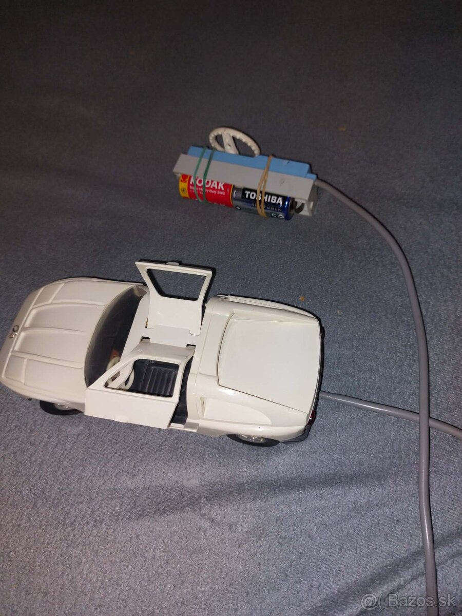 Stará hračka Mercedes s 111,ites - 7