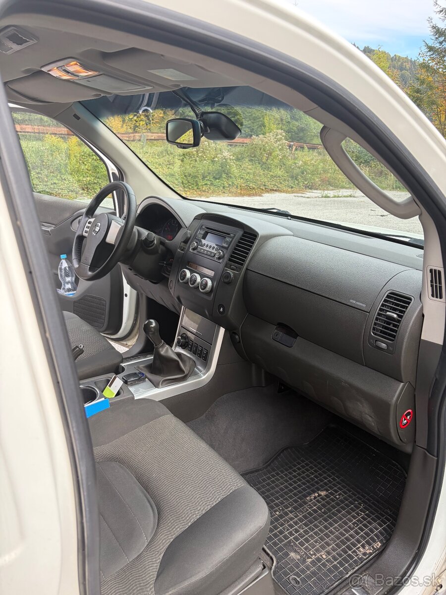 Nissan Pathfinder - 7