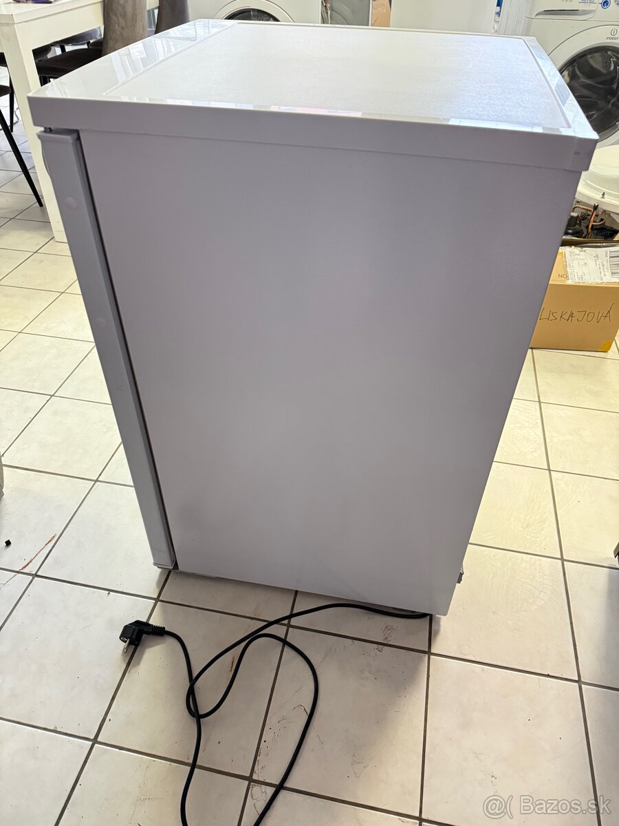 Predám nízku Chladnicku Gorenje 137 Litrovu - 7