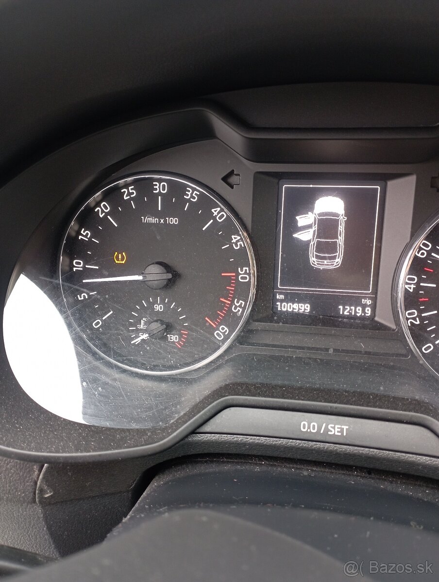 Predám Škoda Octavia 1.6 TDI v zachovalom stave - 7