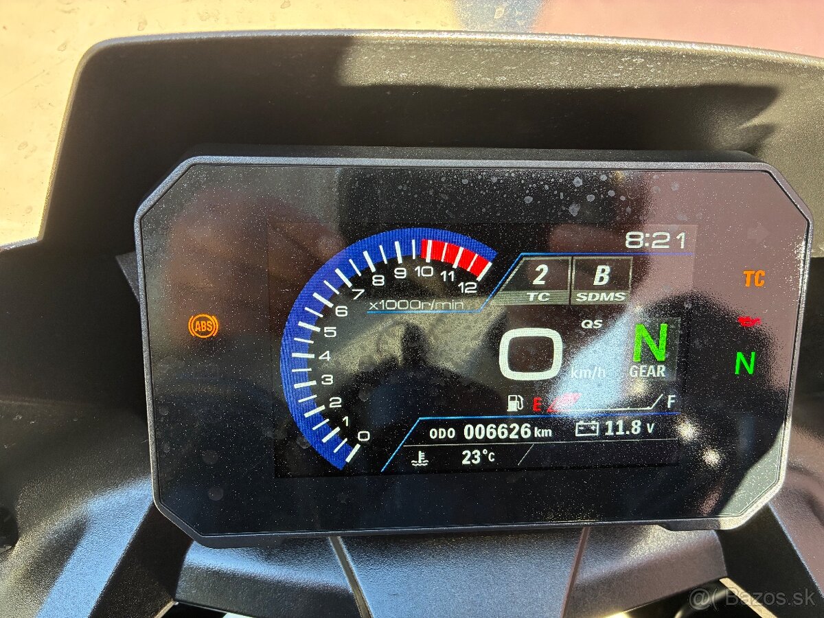 Suzuki GSX8R - 7