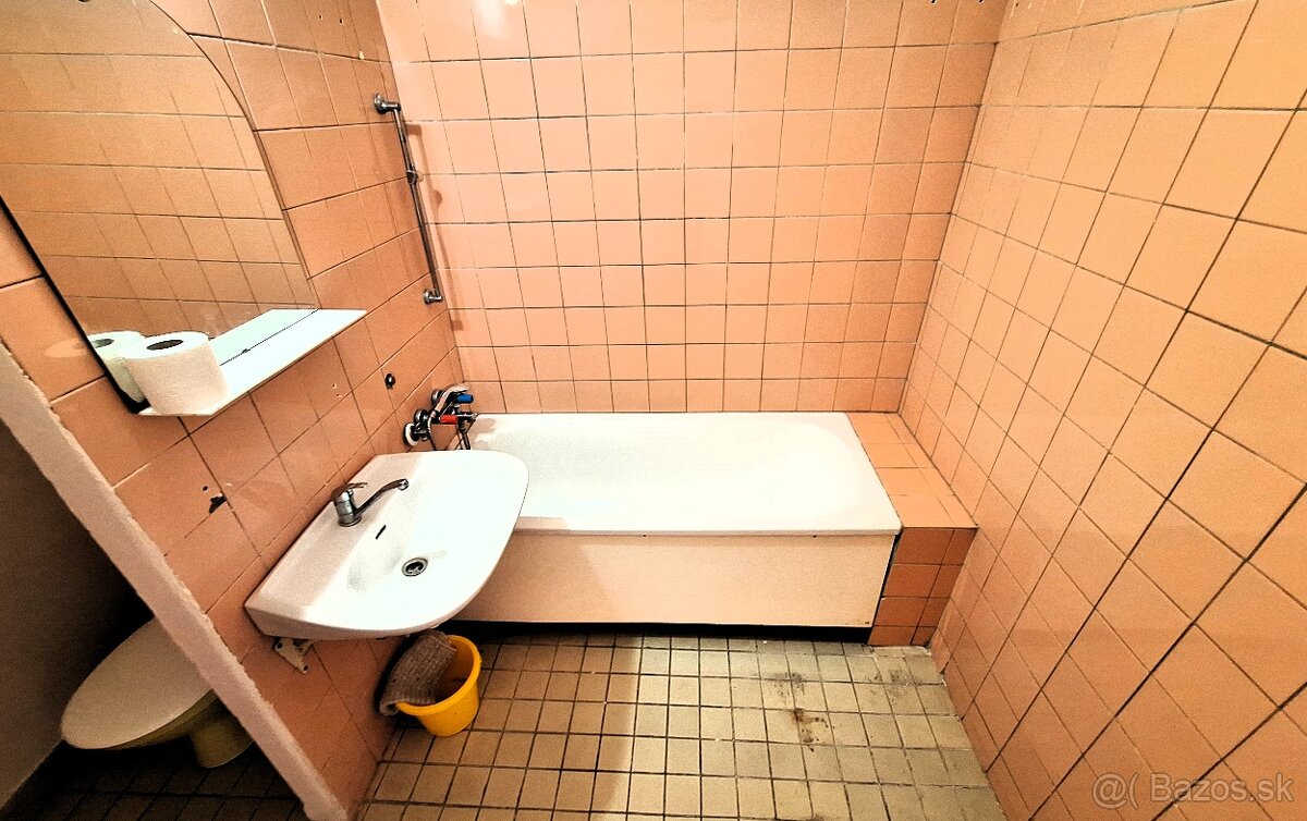 PREDAJ - 1.izbový byt - Vrakuňa, Bučinová u. - 7