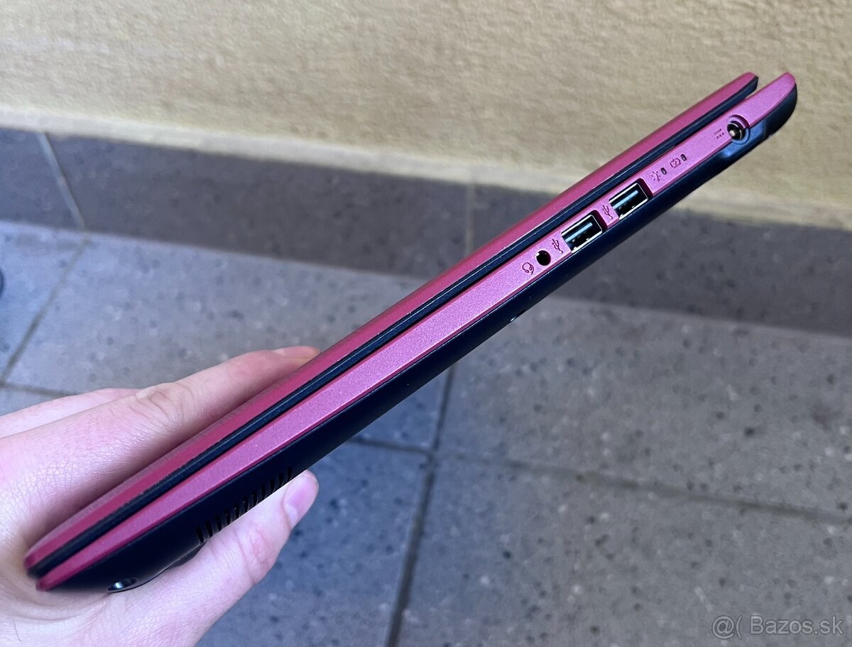 Acer Aspire 3/ Intel 4 jadro / 4 GB RAM / SSD+HDD/ 15.6"FHD - 7