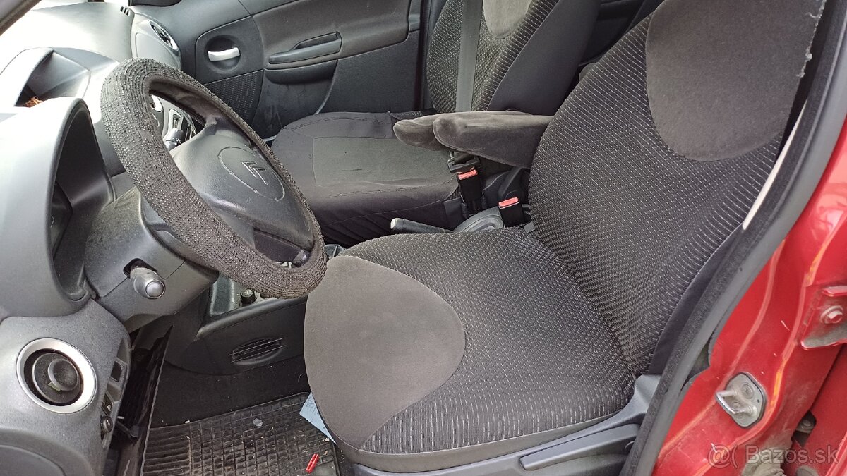 Citroën C3 1.1 i benzín - 7