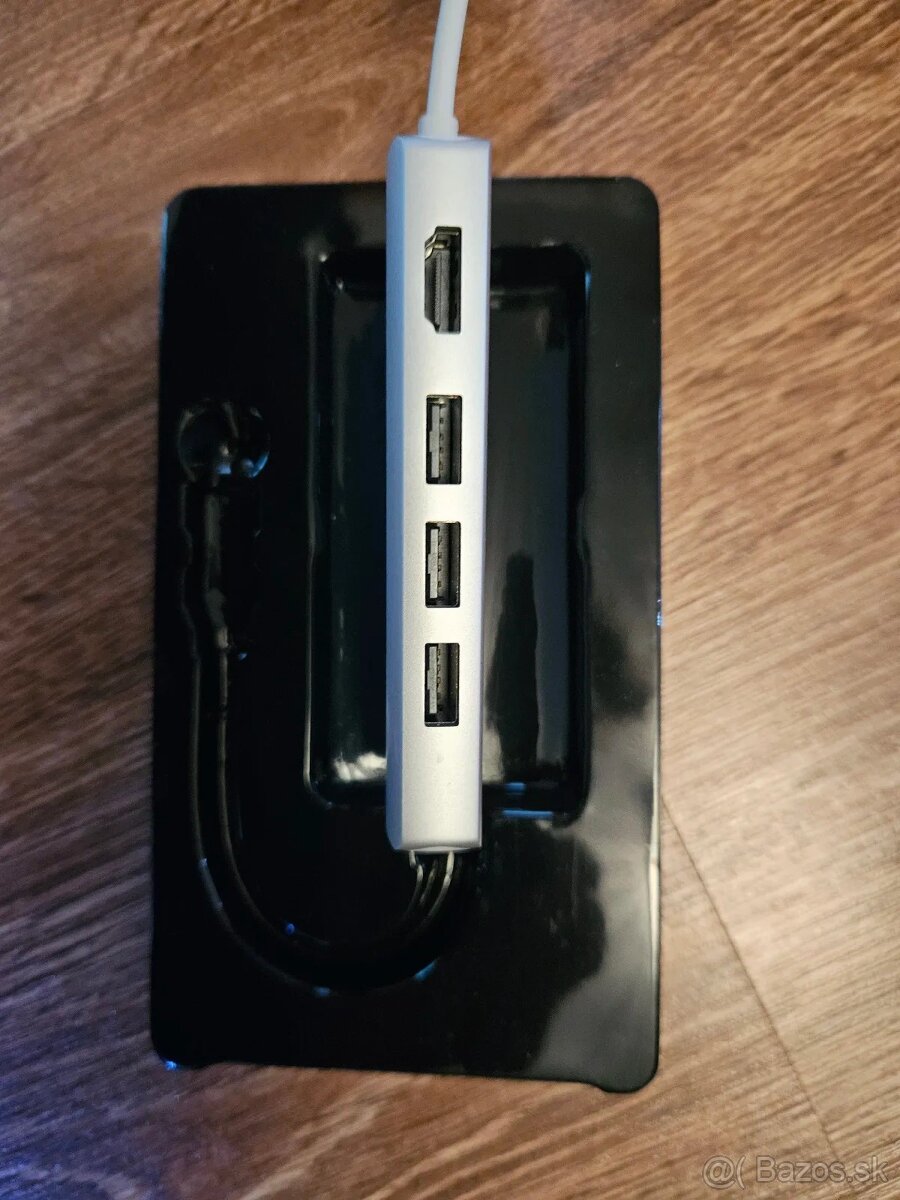 Satechi USB-C Multiport adaptér 4K 8ports - Silver - 7