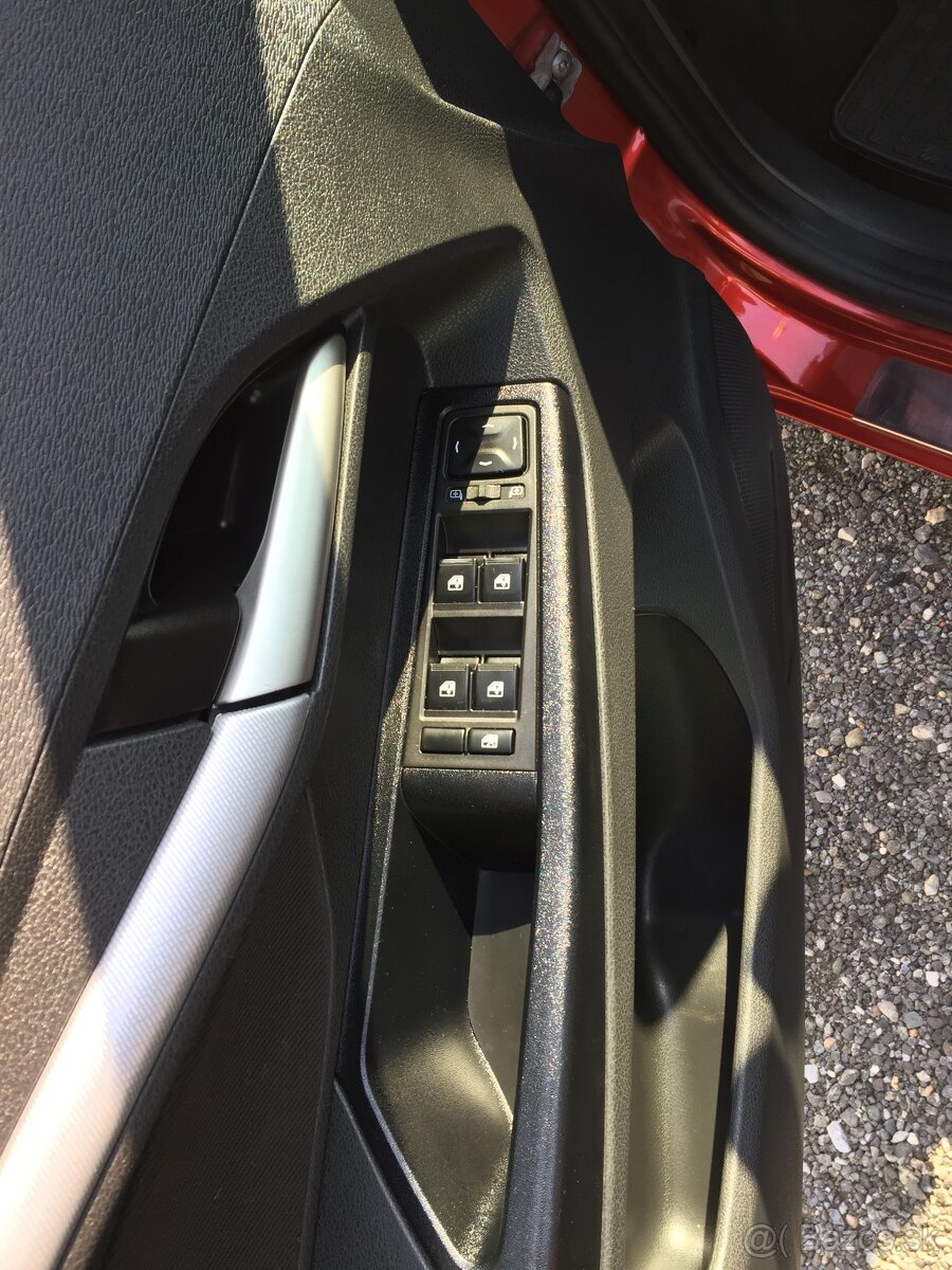 Lada Vesta 1.6 16V MPI Luxe 4 900 € - 7