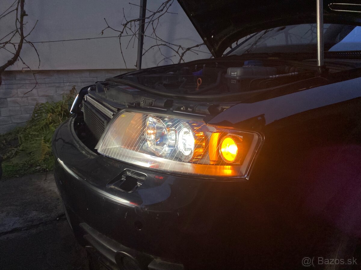 Audi S4 B6 Bi-xenon - 7