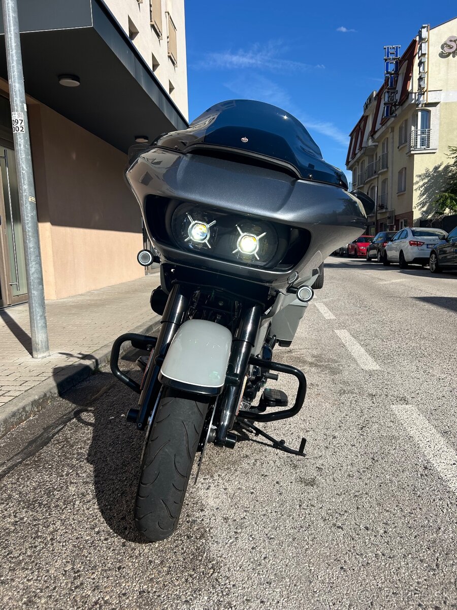 Harley Davidson Road Glide - 7