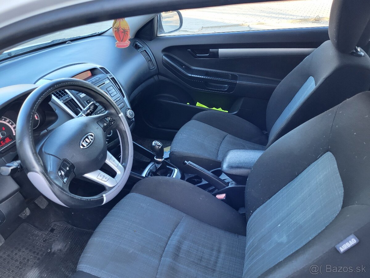 Kia pro ceed - 7